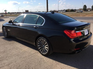 Illustration for article titled 2011 CPO BMW 750Li or a 2015 BMW 328i?